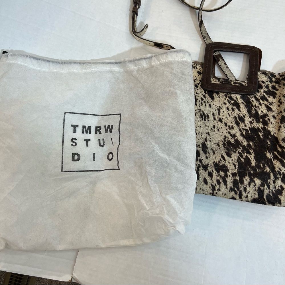 TMRW Studio Antonio haircalf in natural hide